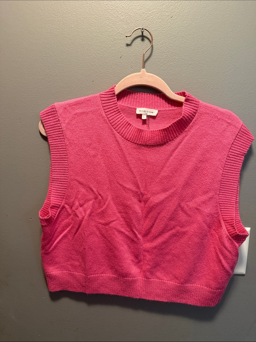 Katherine Crop Ribbed Knit Sleeveless Top in Hot Pink